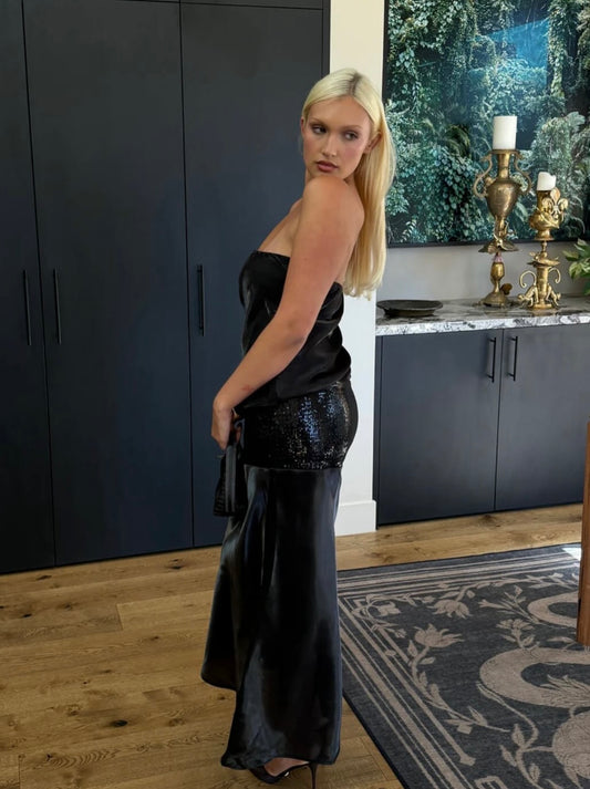 Mode Mischief Melt Maxi Dress in Licqourice